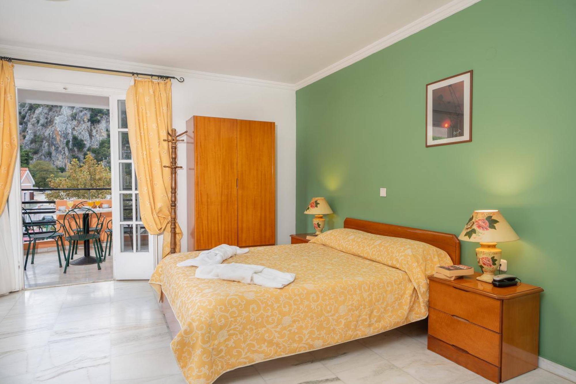 Aparthotel Odysseus Palace Poros  Exterior foto
